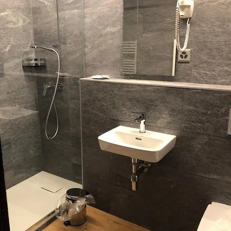 Au Bivouac De Napoleon Et ホテル