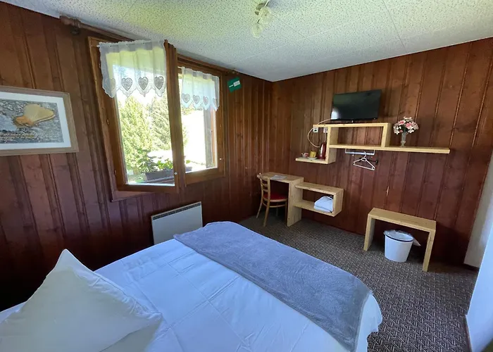 Au Bivouac De Napoléon Et Bourg-Saint-Pierre