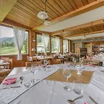 Au Bivouac De Napoleon Et Hotel Bourg-Saint-Pierre